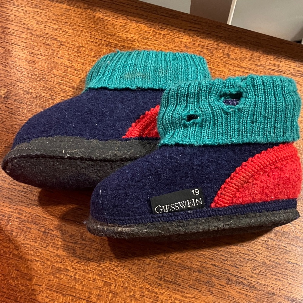 Giesswein Navy and Red Wool Slippers with Teal Cuff—see description